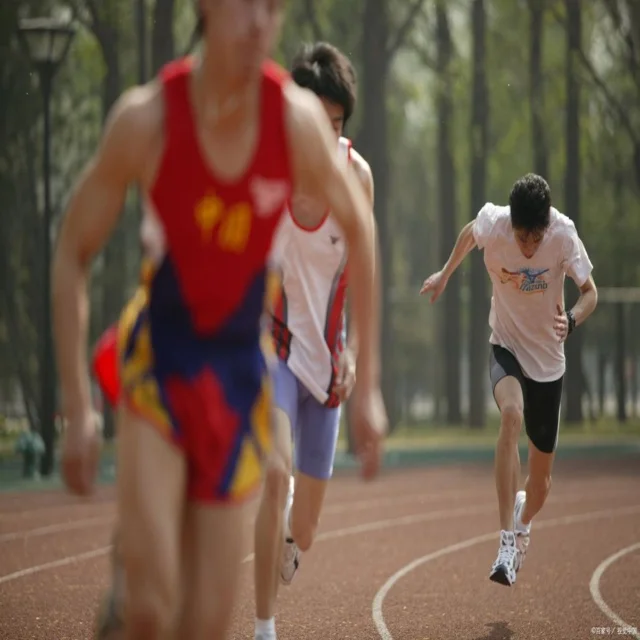 东部季后赛激战正酣,豪强争锋谁能脱颖而出